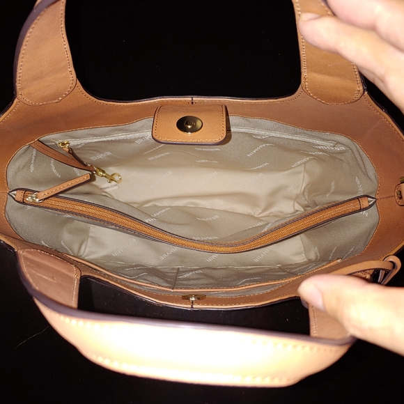 NEW Brahmin Carla Tan Nelani Medium Zig Zag Woven Leather Satchel Caramel Color - Picture 10 of 12